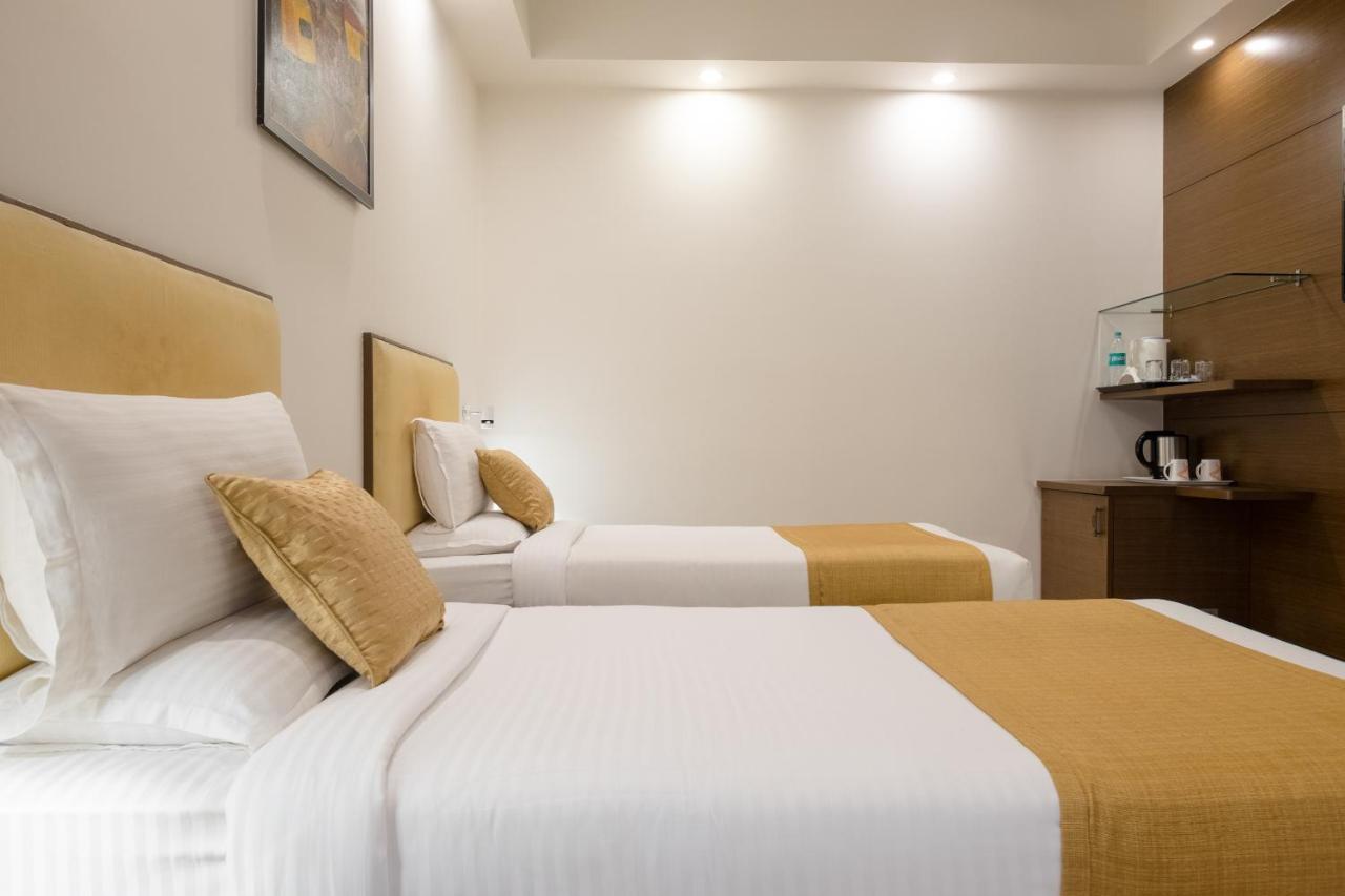 Welcome Hotel - Fort Мумбаи Экстерьер фото